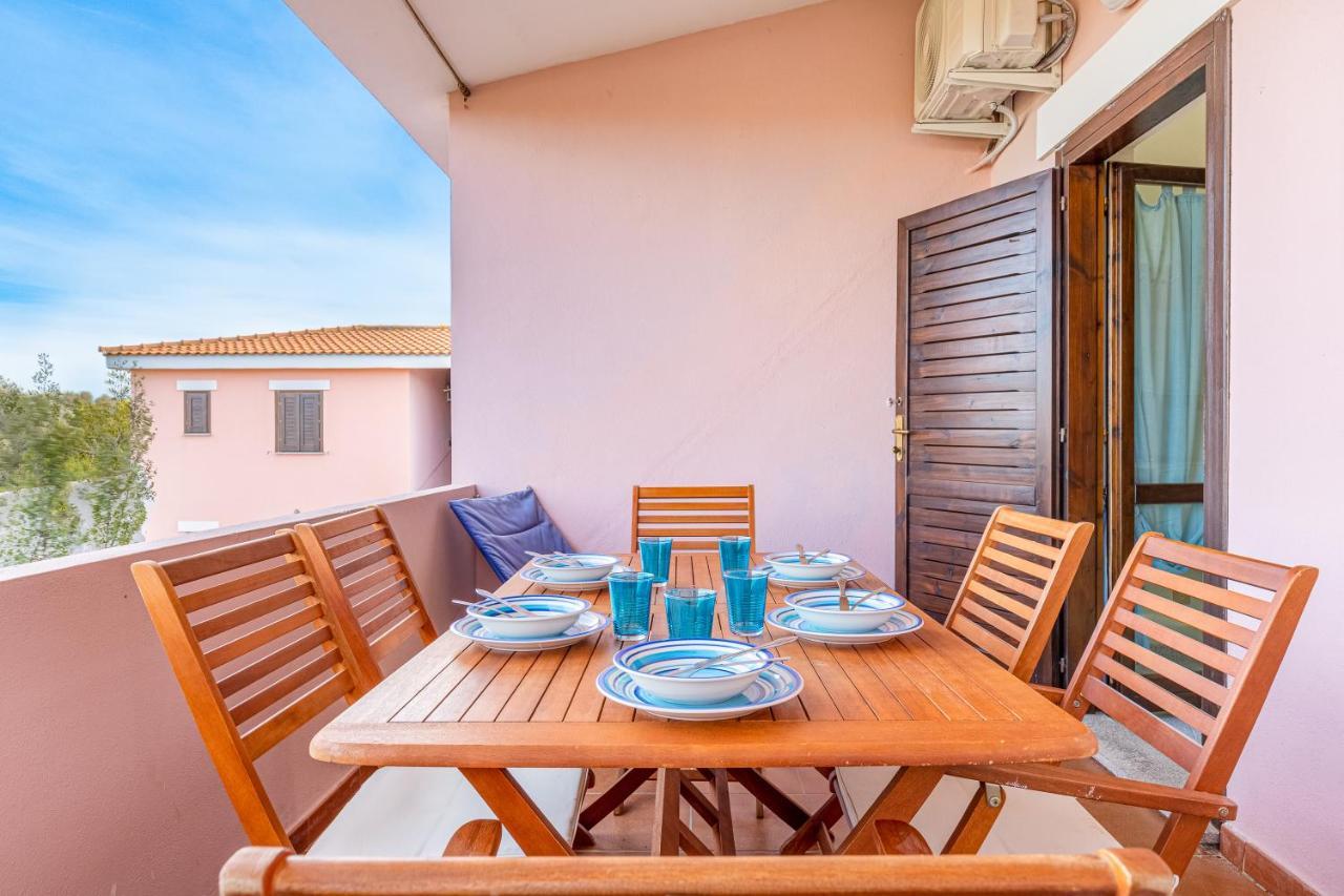 Trilocale A 200 Mt Dal Centro Apartment San Teodoro  Exterior photo